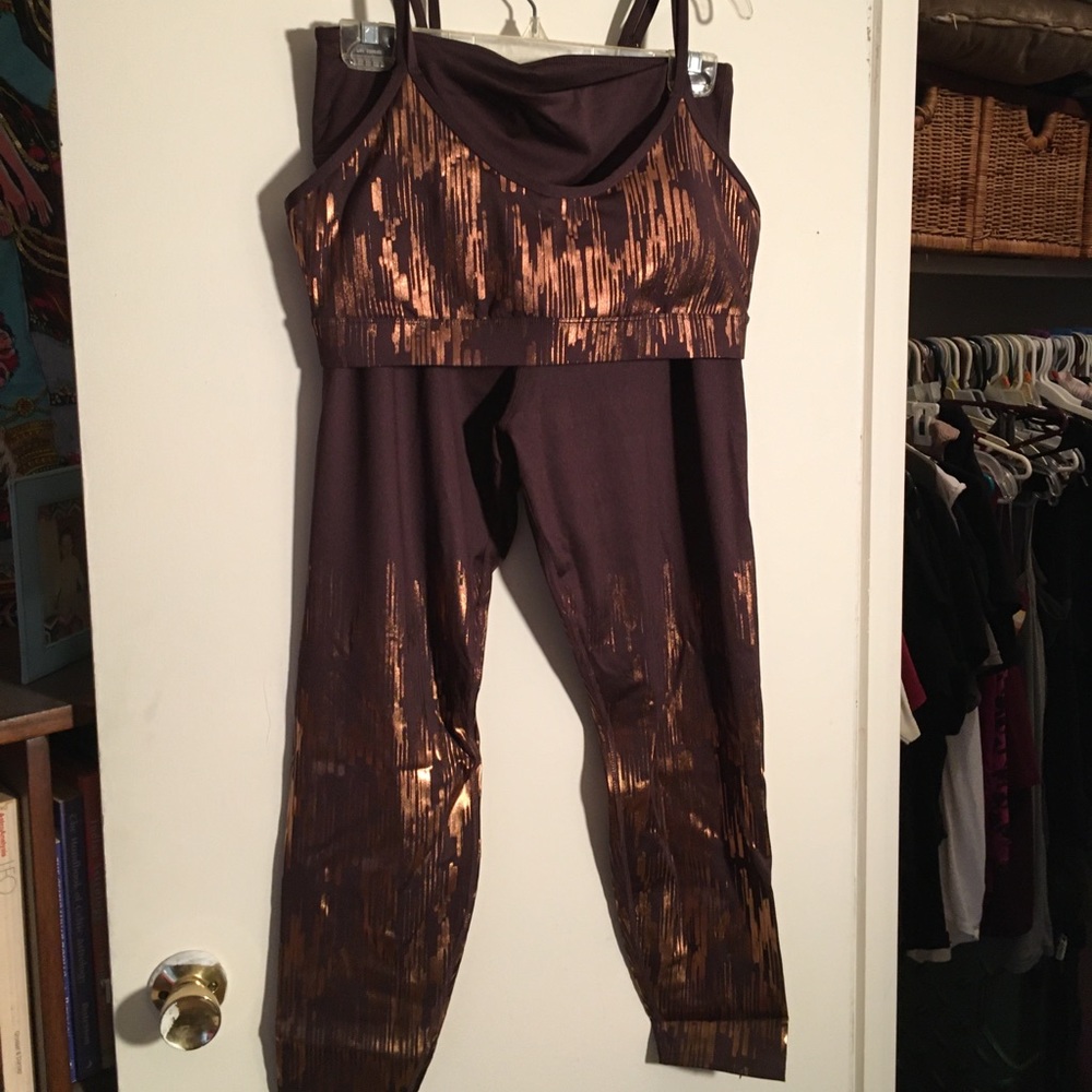 Joy Lab Modern Shiny Yoga Set